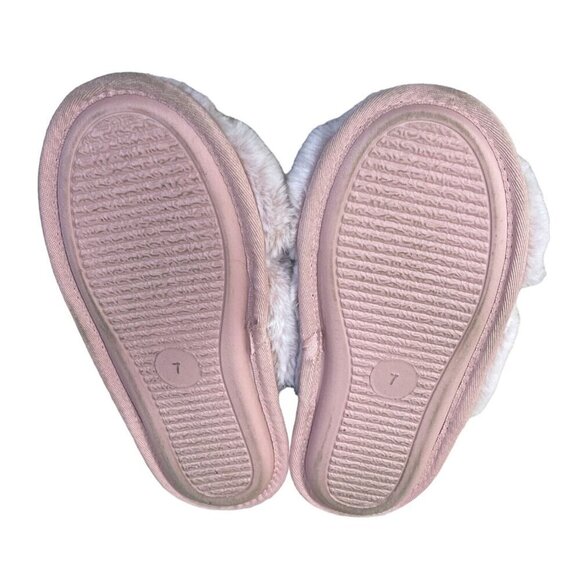 Women's Fuzzy Pink Top Cross Slipper House Faux Fur Size 7 Slip on - Picture 4 of 7